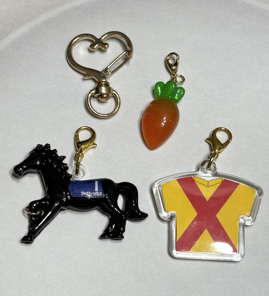 競馬 ジャスティンパレス 馬モチーフ キーホルダー