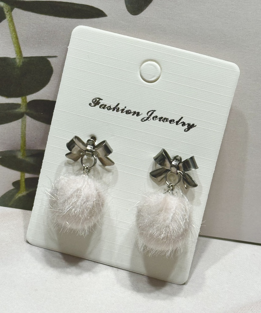 ポンポン リボン ピアス ステンレス