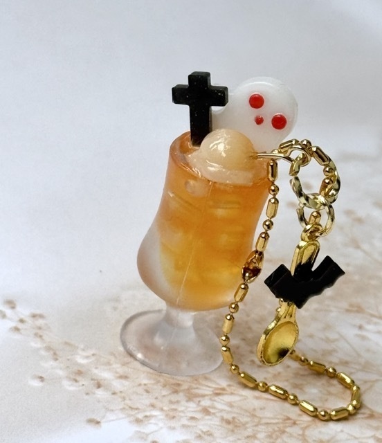 レトロ喫茶のクリームソーダチャーム