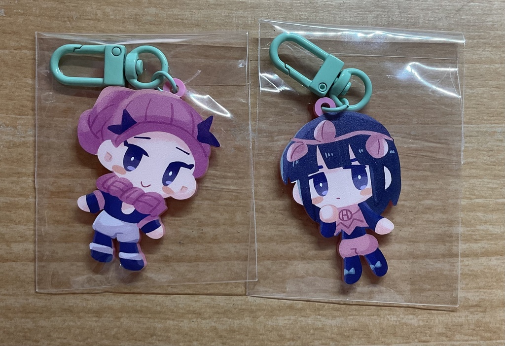 【紹介文必読】フチ無しアクキー(愛唱/夜露)