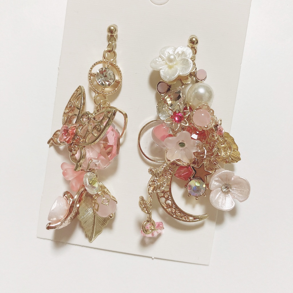 夜空色に染まる　ハンドメイド  スワロフスキー