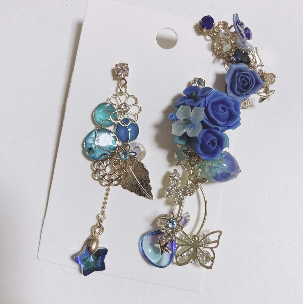 澄んだ空とココロ模様　ハンドメイド　スワロフスキー　ピアス　イヤーカフ