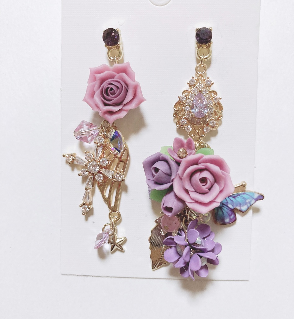 On your side  ハンドメイド　ピアス　スワロフスキー