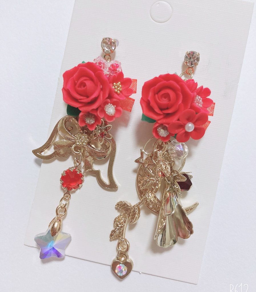 ふわふわあまあま　ハンドメイド　スワロフスキー　ピアス