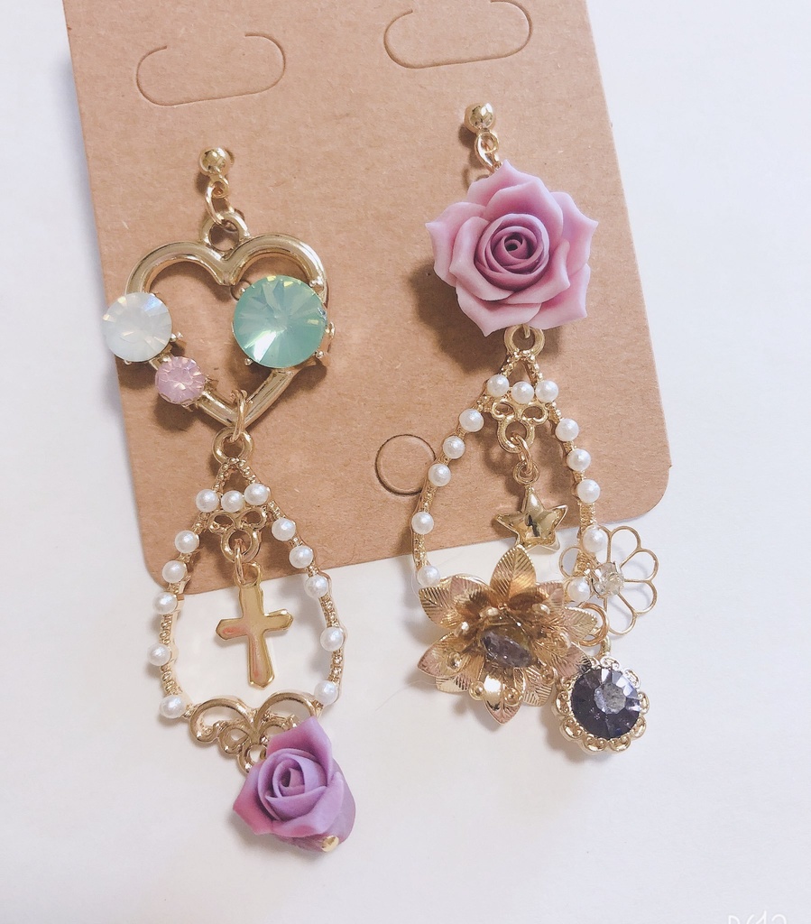華の便り　ピアス　ハンドメイド　スワロフスキー