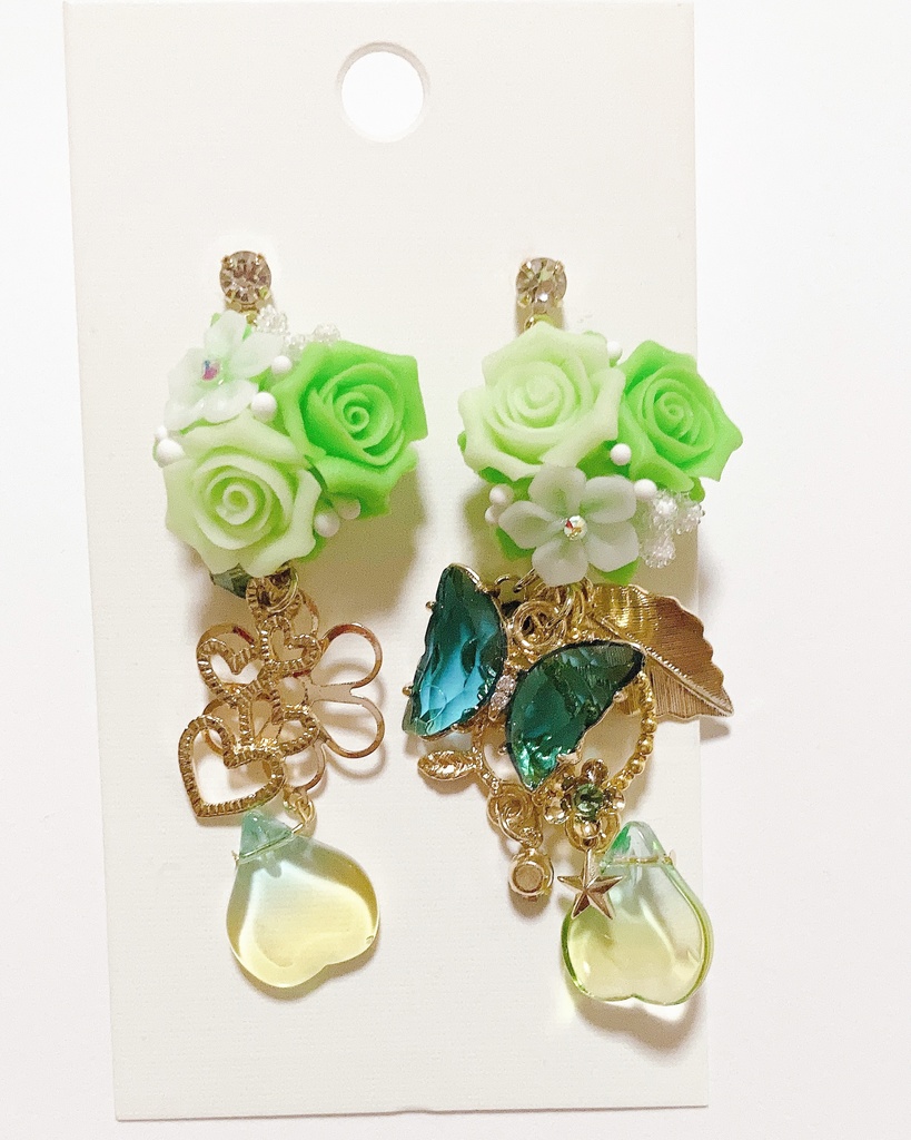 クロノスタシス　ハンドメイド  スワロフスキー　ピアス