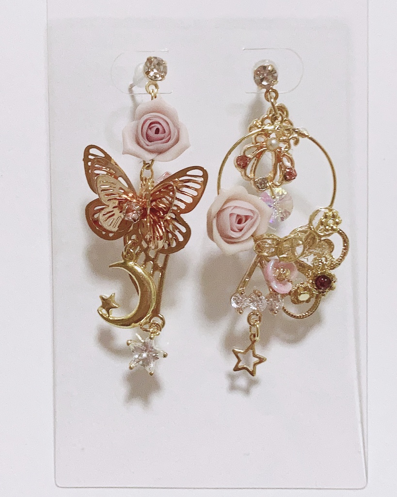 Berry DREAM ハンドメイド　スワロフスキー　ピアス