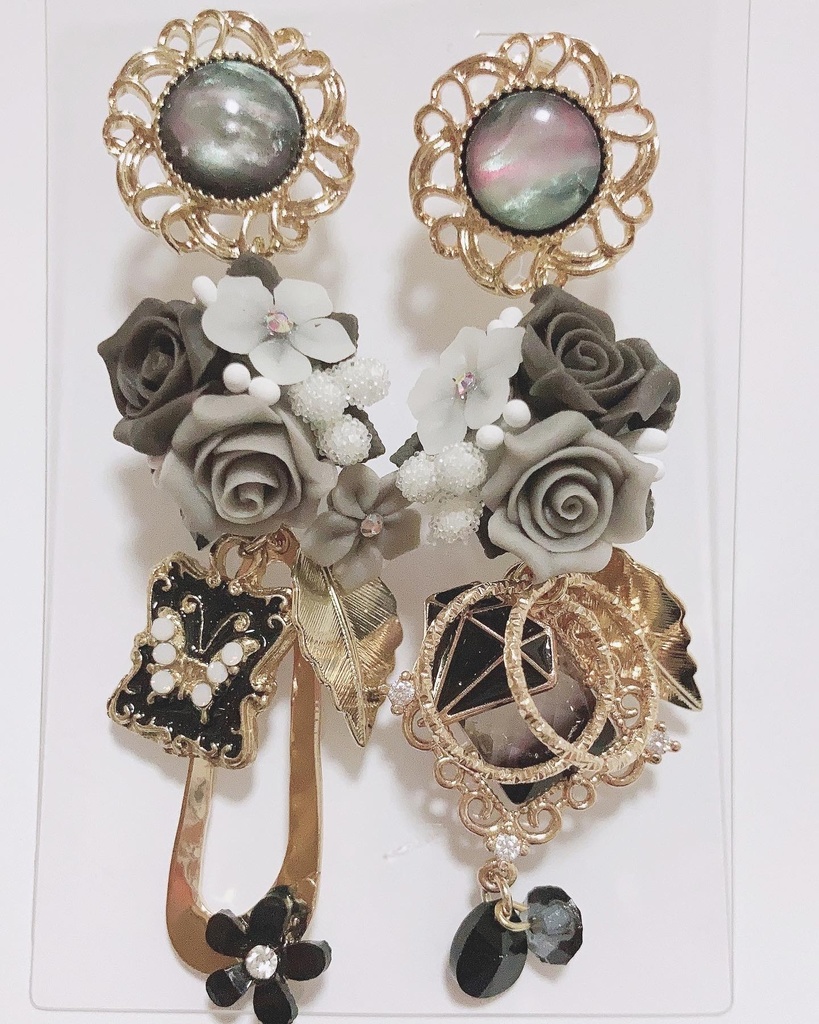 raspberry ハンドメイド　スワロフスキー　ピアス