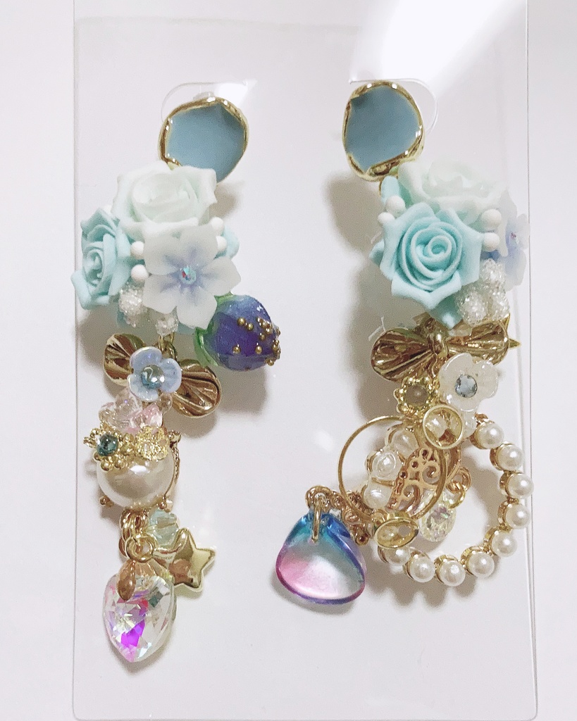 Ordinary Luv ハンドメイド　スワロフスキー　ピアス