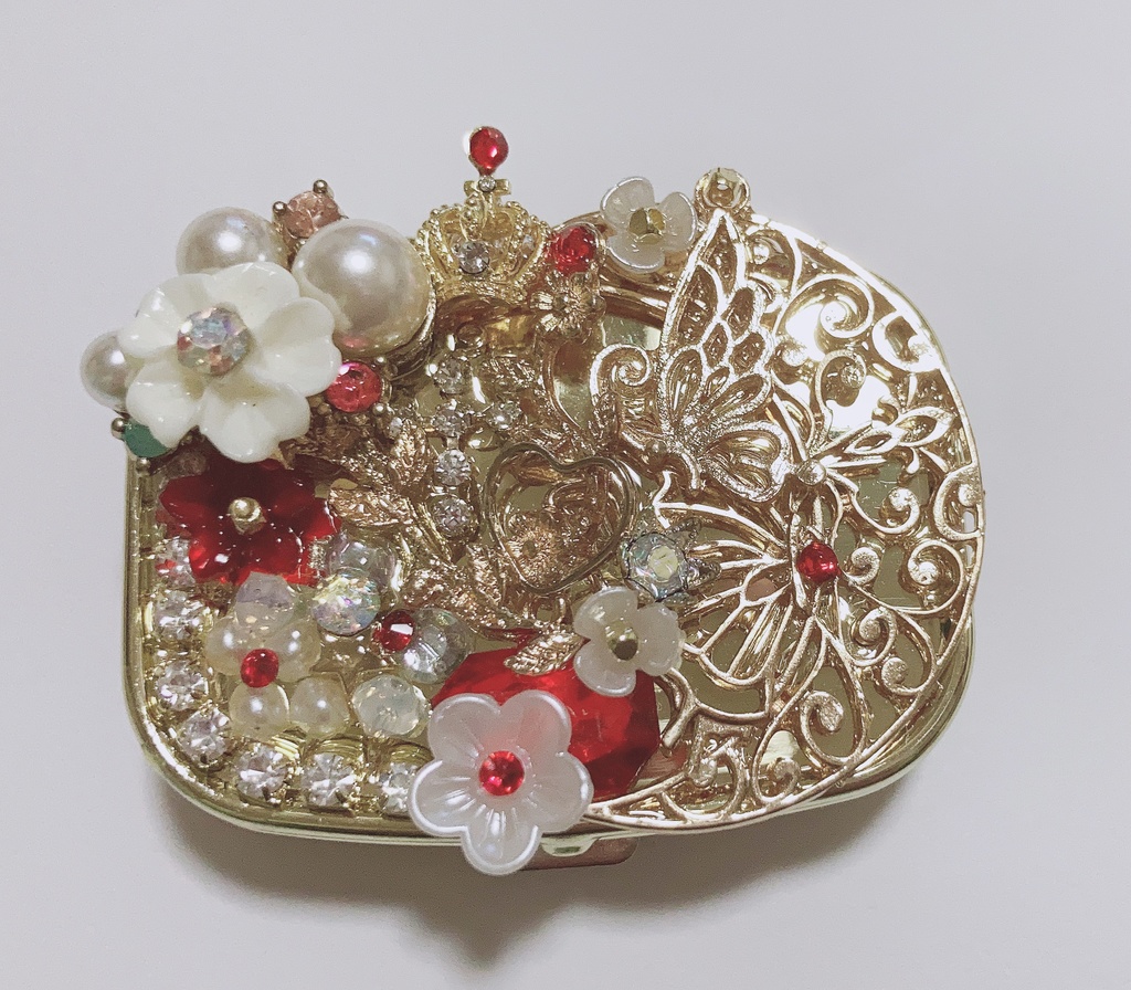 gradual ハンドメイド　スワロフスキー　ピルケース