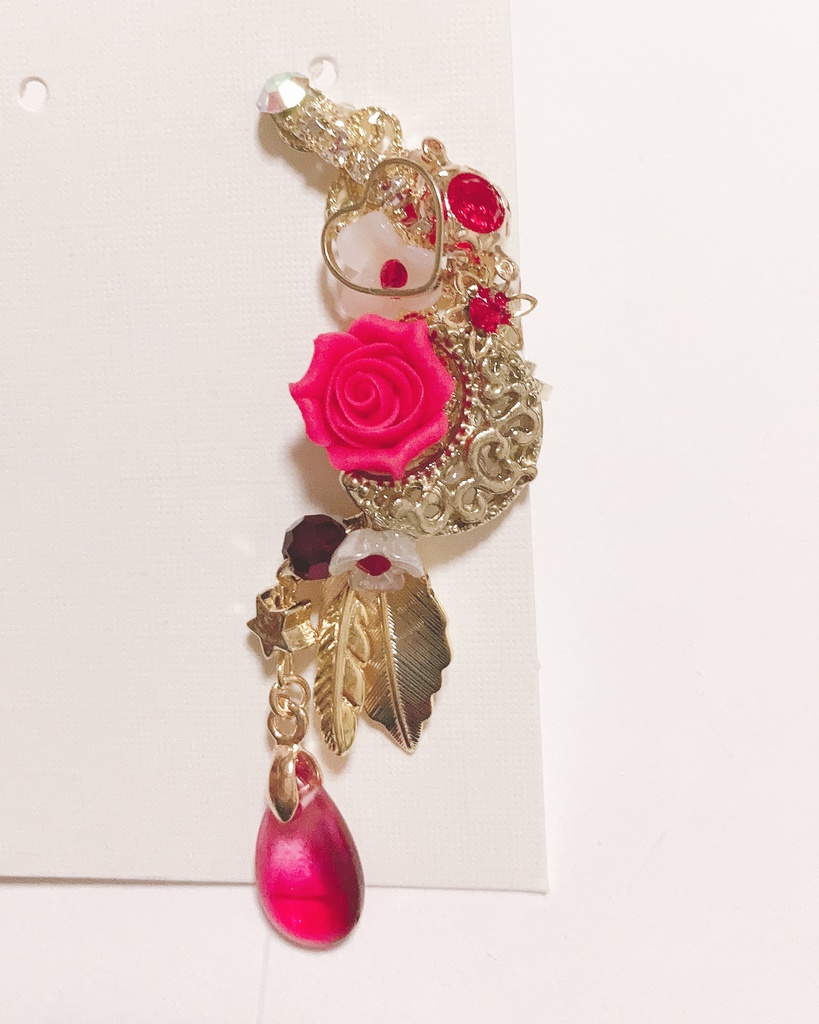bloom flower  ハンドメイド　スワロフスキー　イヤーカフ