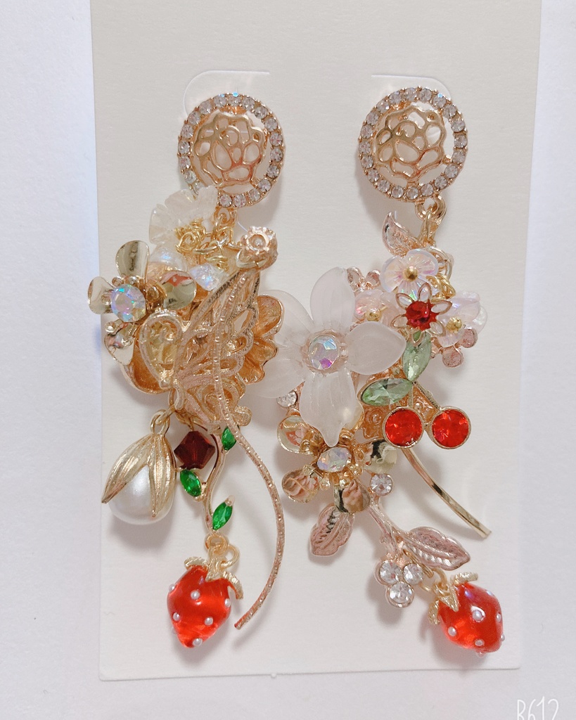 SHADY GROVE ハンドメイド　スワロフスキー　ピアス