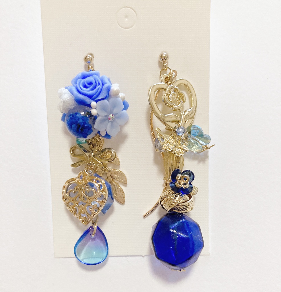 glamorous Flower  ハンドメイド　スワロフスキー　ピアス