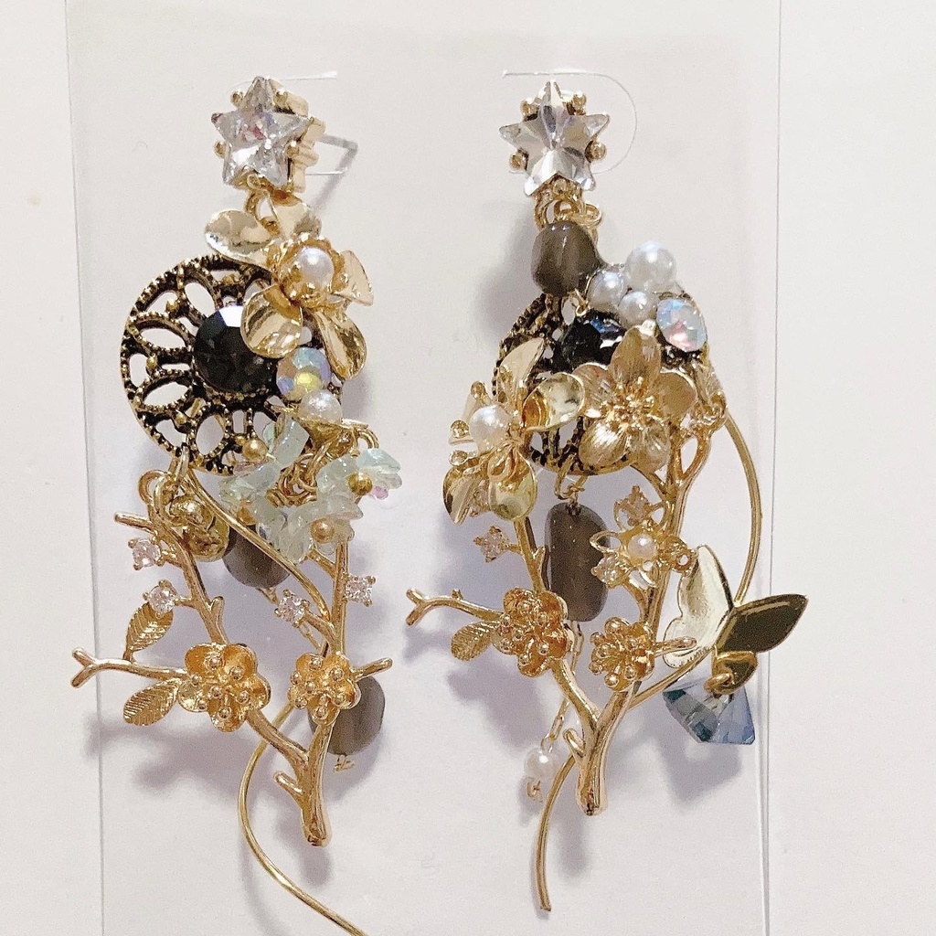 Audrey flower ハンドメイド　ピアス