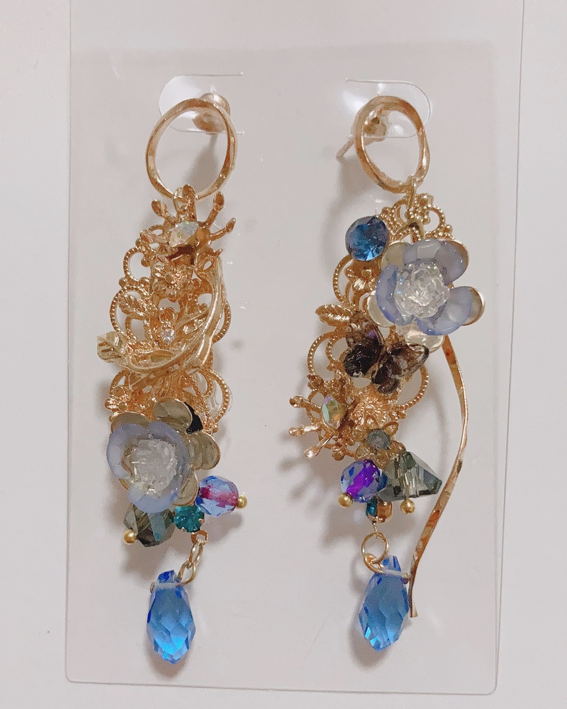 Papillon ハンドメイド　スワロフスキー　ピアス