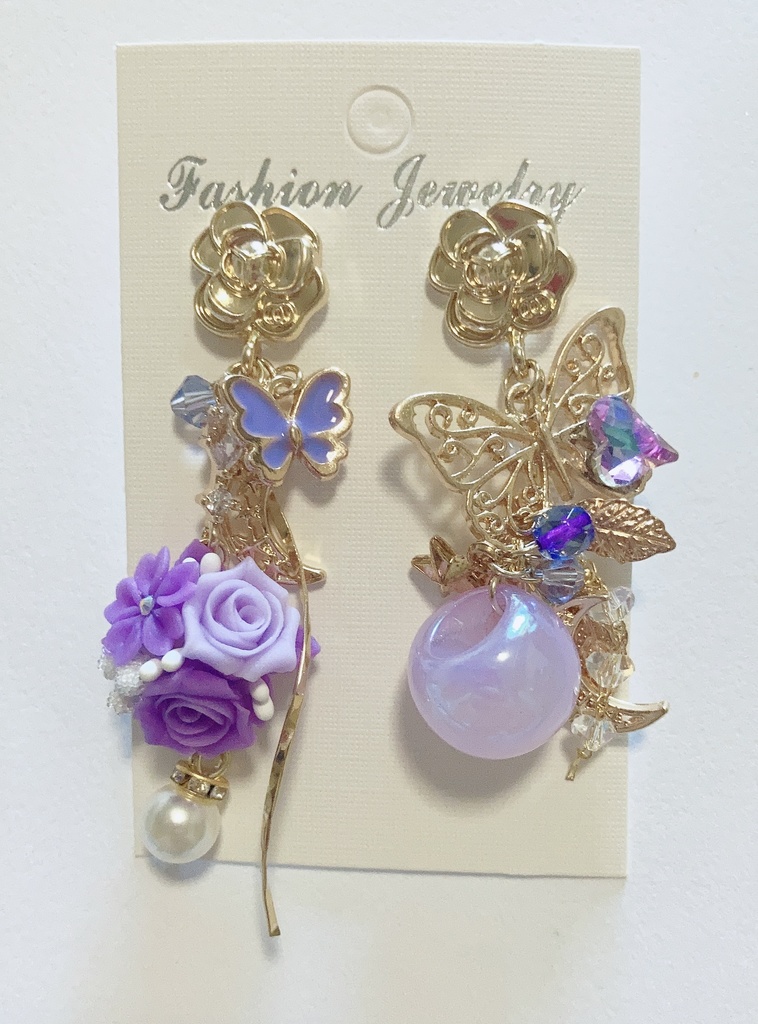 glass purple ハンドメイド  薔薇ピアス　鈴丸ピアス