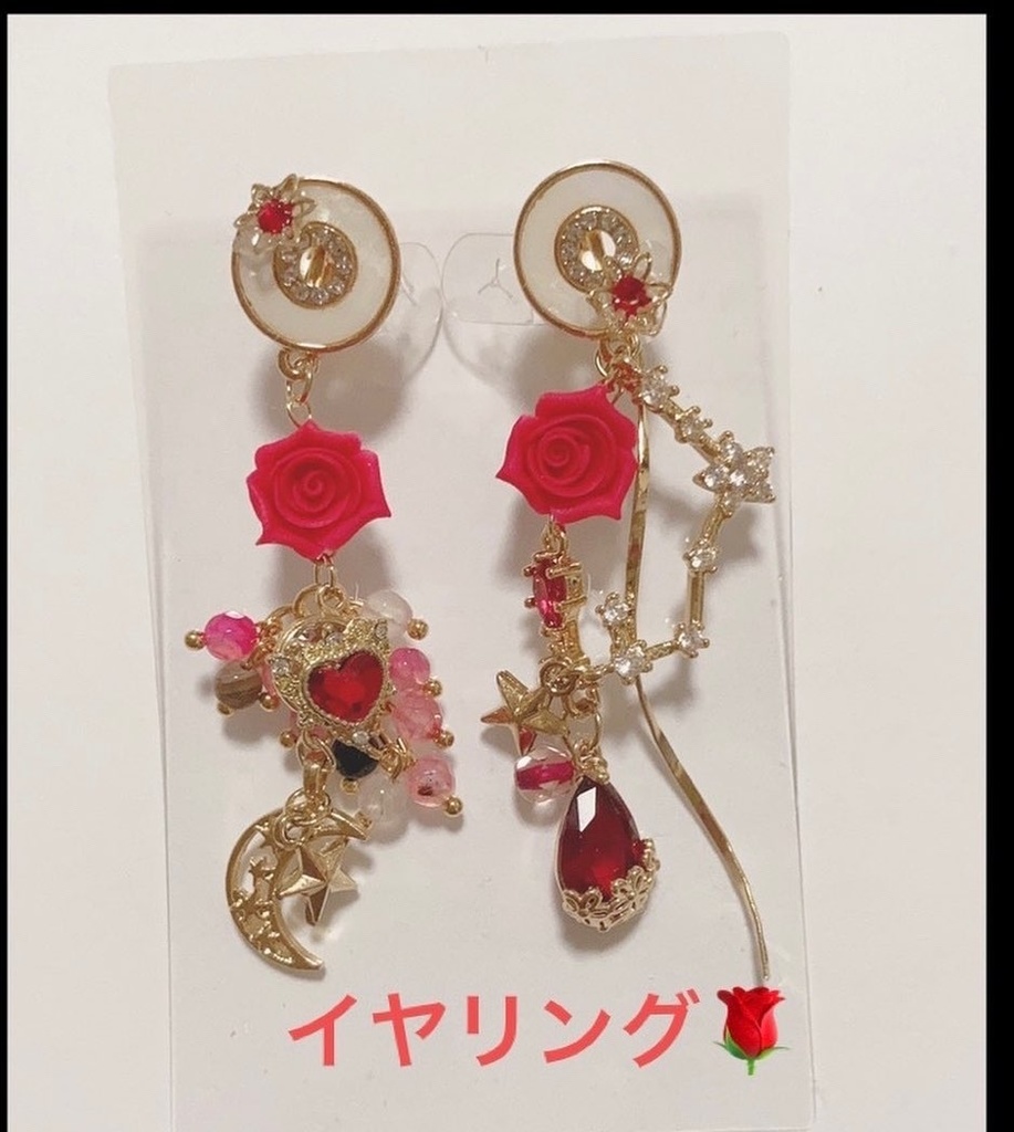 光の楽園　ハンドメイド　スワロフスキー　薔薇イヤリング