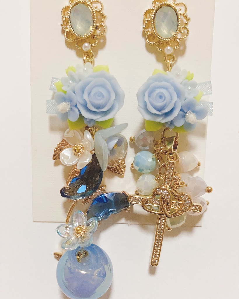 you are all ハンドメイド　薔薇ピアス　天然石ピアス