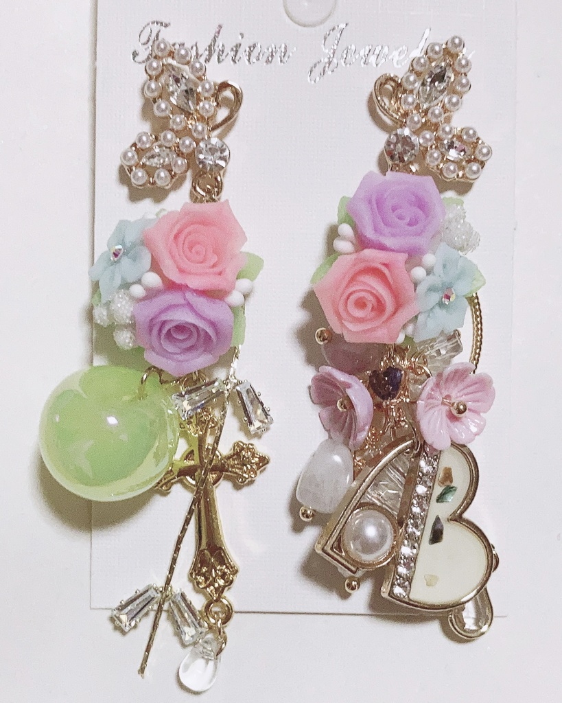 THE DREAM BOYS ボタンピアス　薔薇ピアス　天然石ピアス