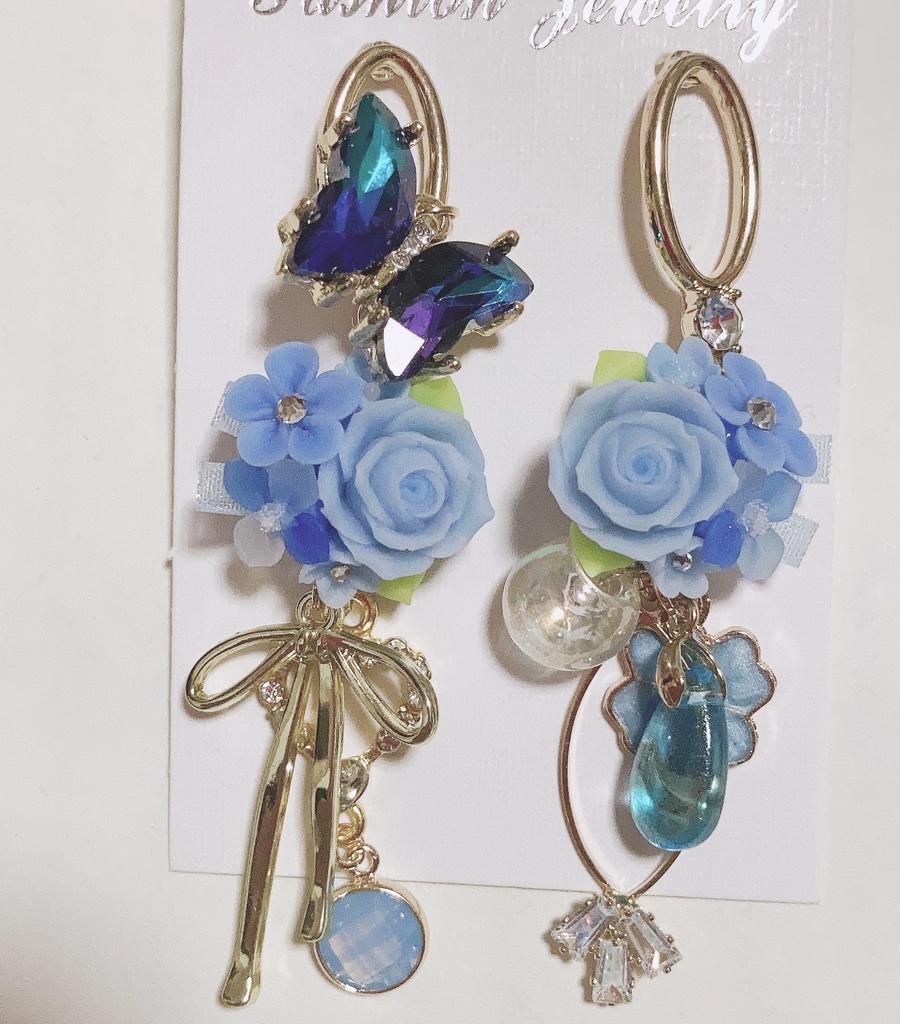 余地もなく 薔薇ピアス ハンドメイドアクセサリー - jyuuu(glass