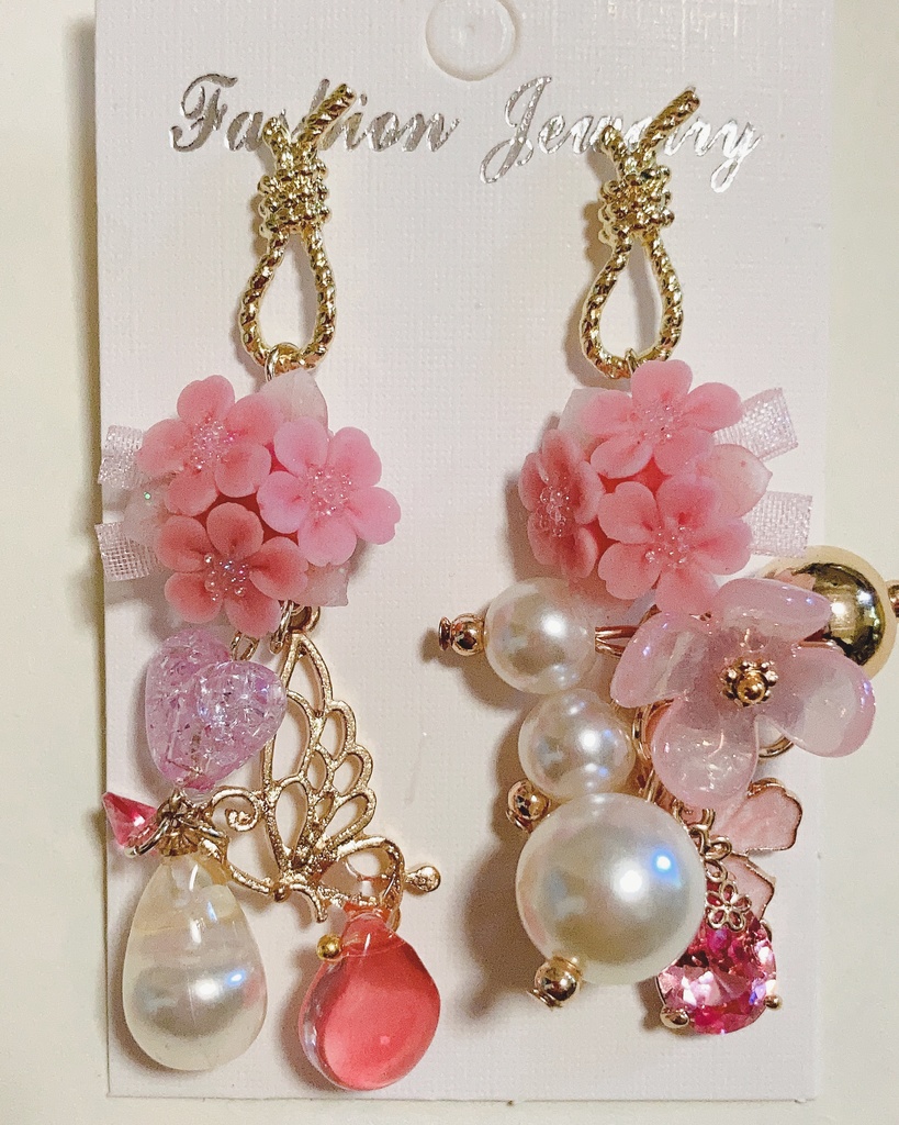 高貴とカオス　パールピアス　大ぶりアクセサリー
