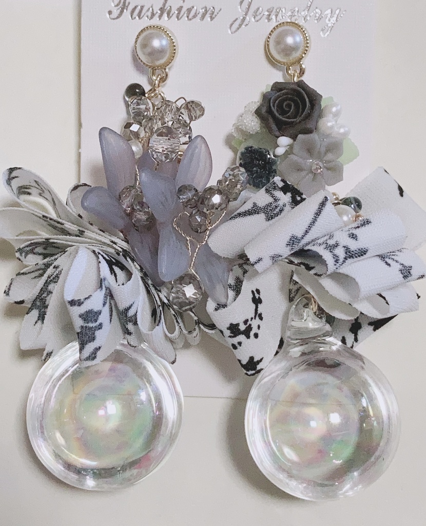 癒し毒され　薔薇ピアス　しゃぼんピアス　ビーズタッセルピアス