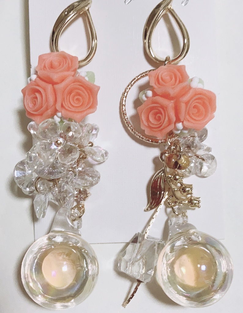 季節巡って　薔薇ピアス　ビーズタッセルピアス