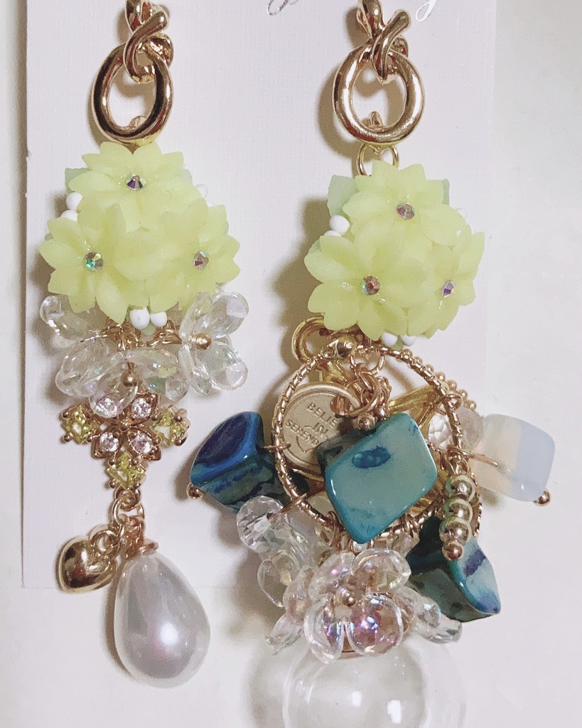 距離の縮め方　ガラスピアス　ジャラジャラピアス