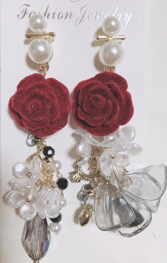 Missing Heart 薔薇ピアス　ジャラジャラピアス