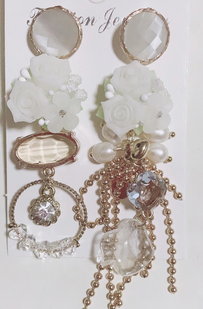 万華鏡の瞳　薔薇ピアス　ジャラジャラピアス
