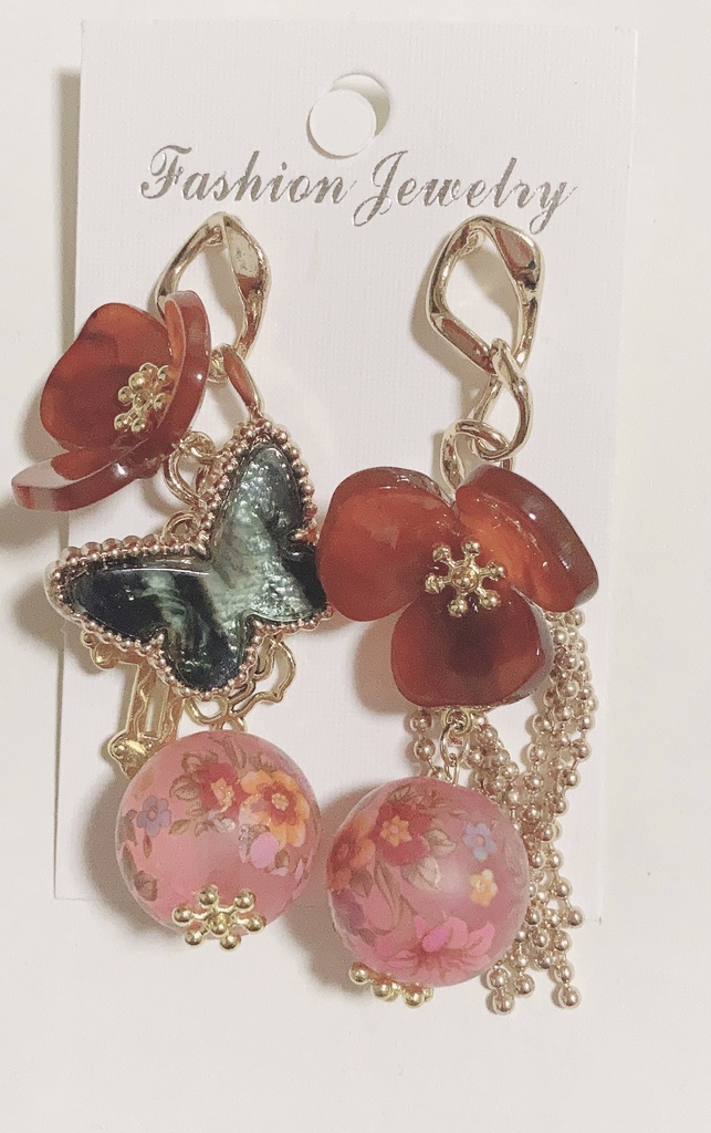 Twin Ray 薔薇ピアス　ジャラジャラピアス