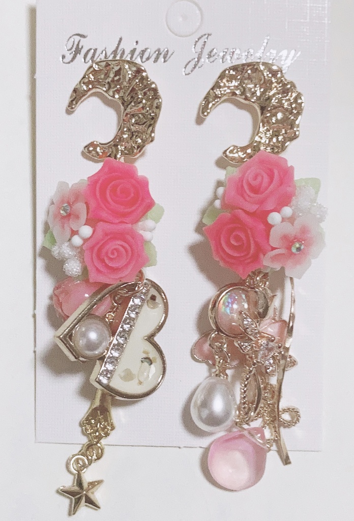 Diary of  Angel 薔薇ピアス　ハンドメイドピアス　ボタンピアス