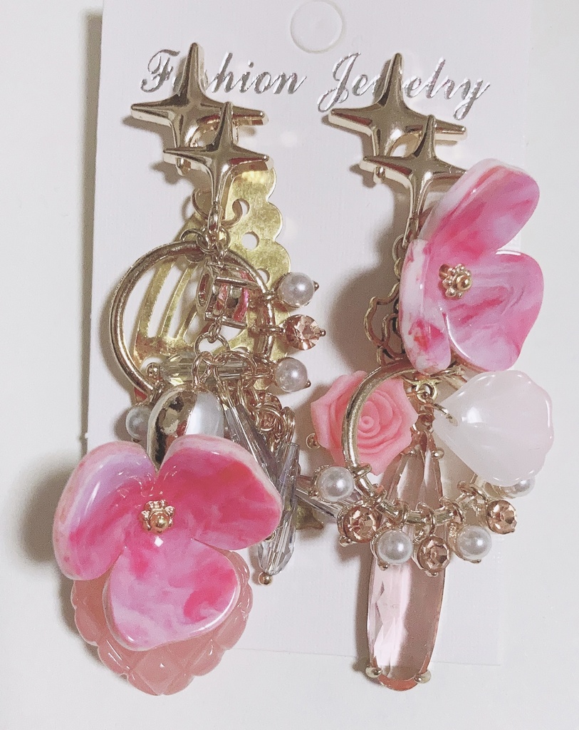 君で埋めていく　薔薇ピアス　ジャラジャラアクセサリー