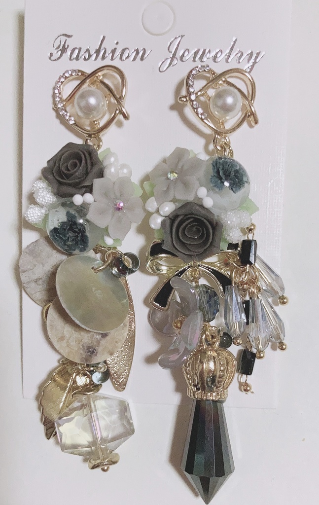 共有的相愛者　薔薇アクセサリー　チェーンピアス