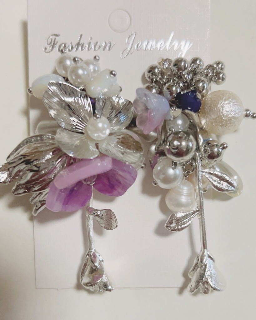 Party up 薔薇ピアス　大ぶりアクセサリー　ジャラジャラピアス