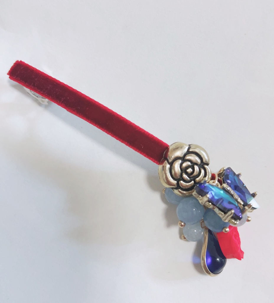 New day... 薔薇アクセサリー　ヘアアクセサリー　ヘアクリップ
