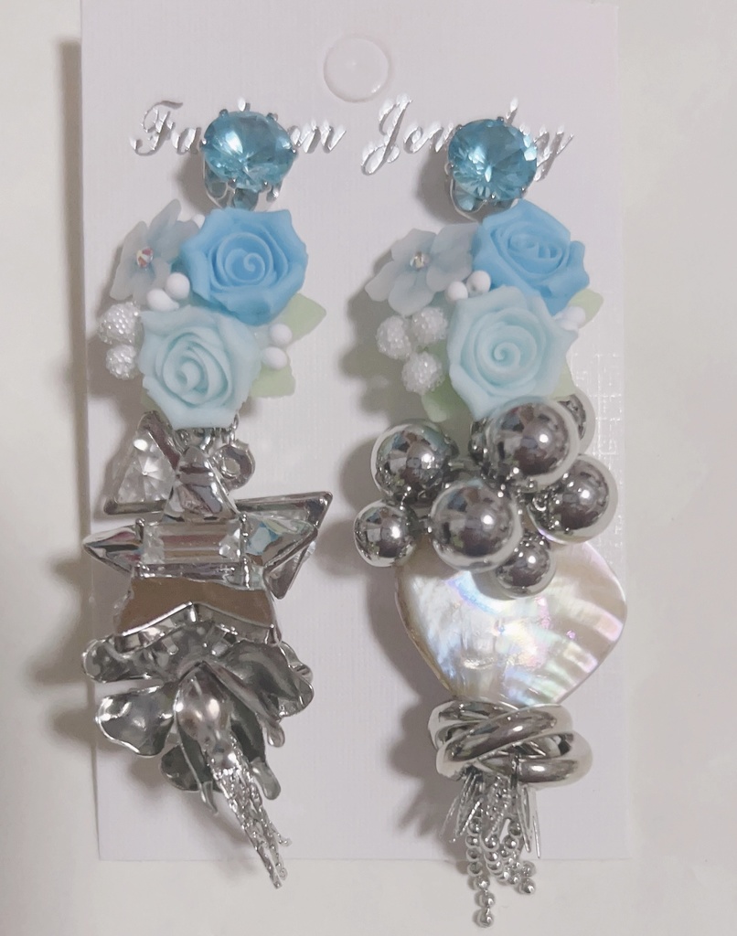 恋、儚く舞う　薔薇ピアス　シルバーピアス　ゴージャスピアス