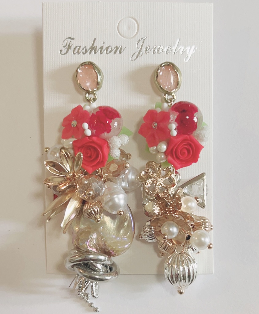 ビートル　ジュース　薔薇ピアス　ゴージャスピアス　ゆめかわピアス