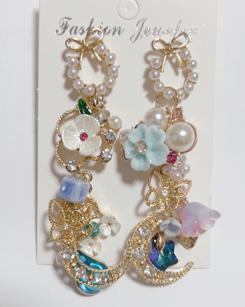 magical parade ロングピアス　ゴージャスピアス　ゆめかわピアス