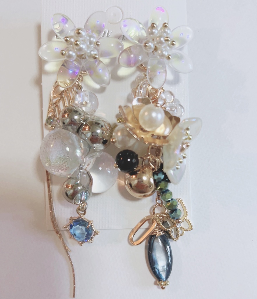 23 ジャラジャラピアス　ゴージャスピアス　キラキラピアス