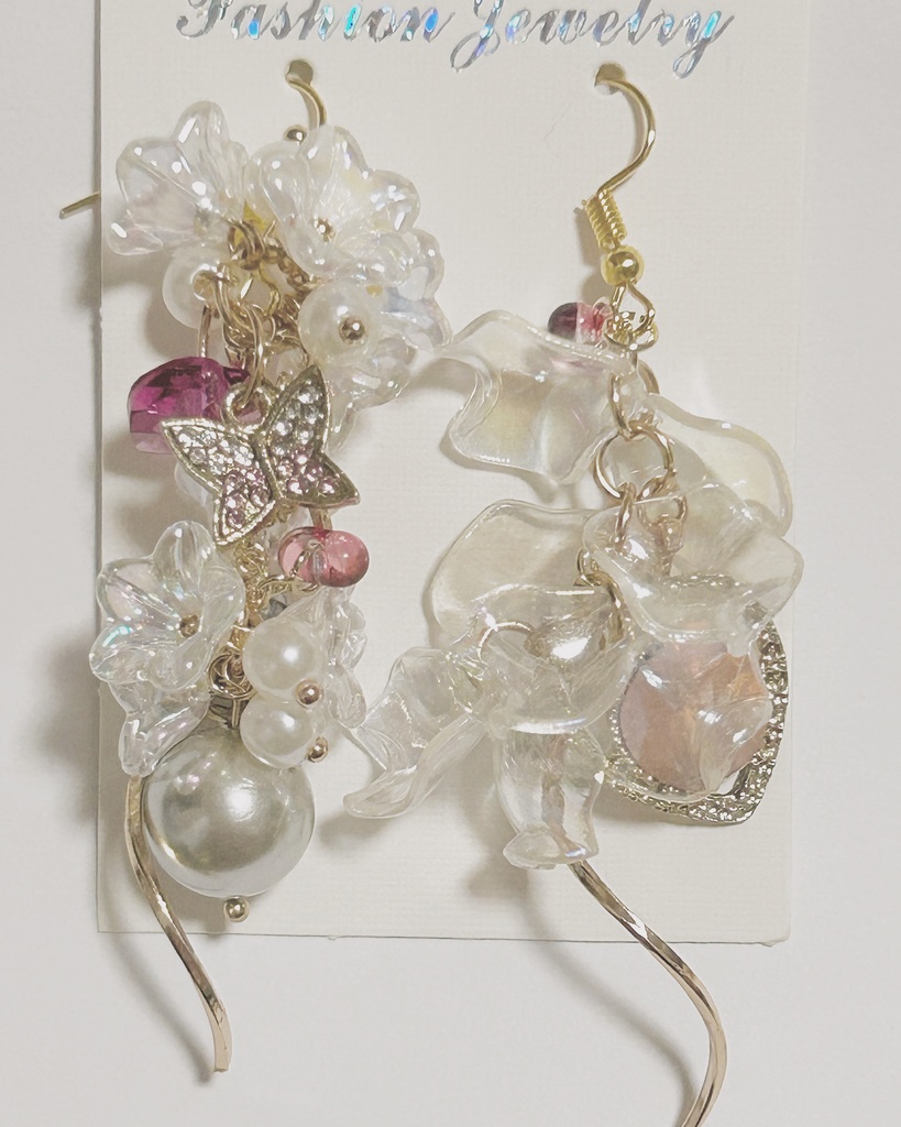 友情不滅　フックピアス　ロングピアス　ジャラジャラピアス　ゴージャスピアス