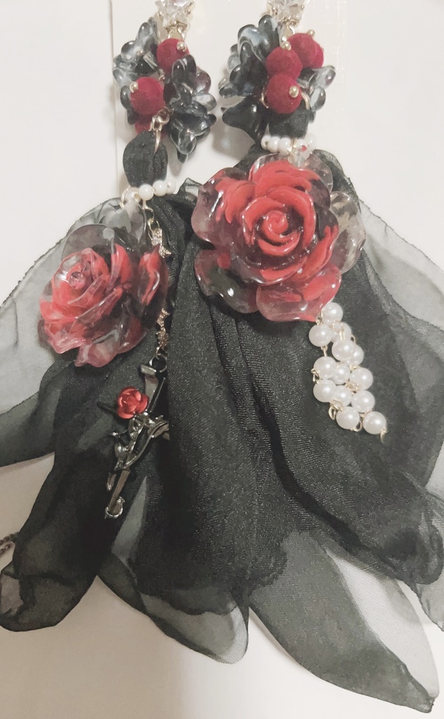 残り香を抱いて　薔薇ピアス　ゴージャスピアス　ゴシックピアス　ロングピアス