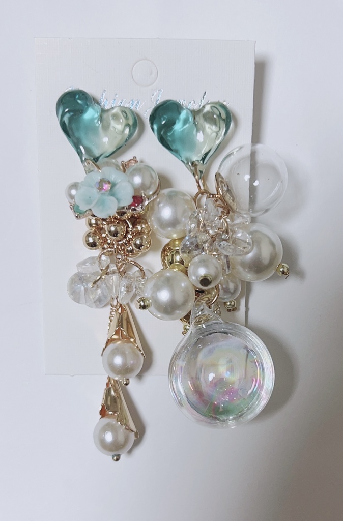 true or false ガラスピアス　ロングピアス　綺麗めピアス