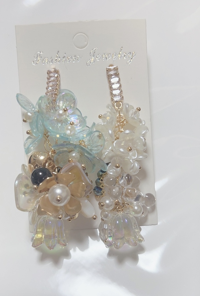 幸福の積もり方　ロングピアス　クリアピアス　ゴージャスピアス　ハンドメイドピアス