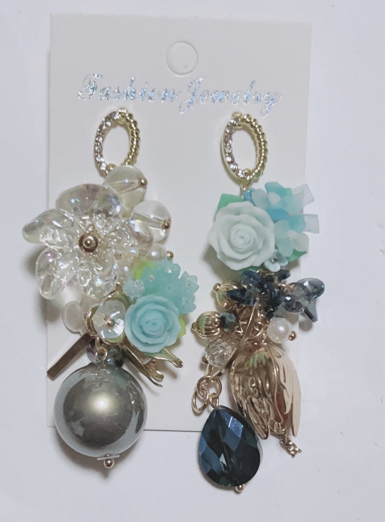 恋に悶える心　薔薇ピアス　ロングピアス　ジャラジャラピアス　ハンドメイドピアス
