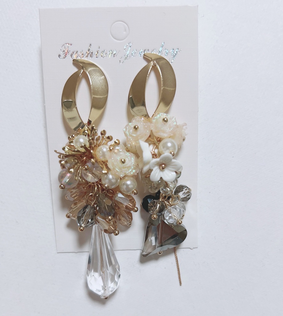 special day ハンドメイドピアス　ロングピアス　薔薇ピアス　ゴージャス