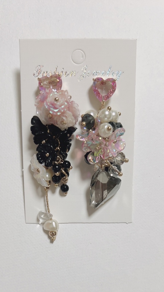 一線の向こう　薔薇ピアス　ロングピアス　ゴージャスピアス　ハンドメイドピアス