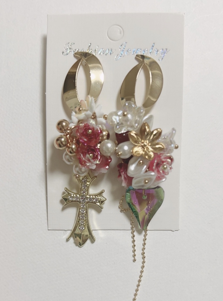 理想の断層　薔薇ピアス　ハンドメイドピアス　ロングピアス　ゴージャス