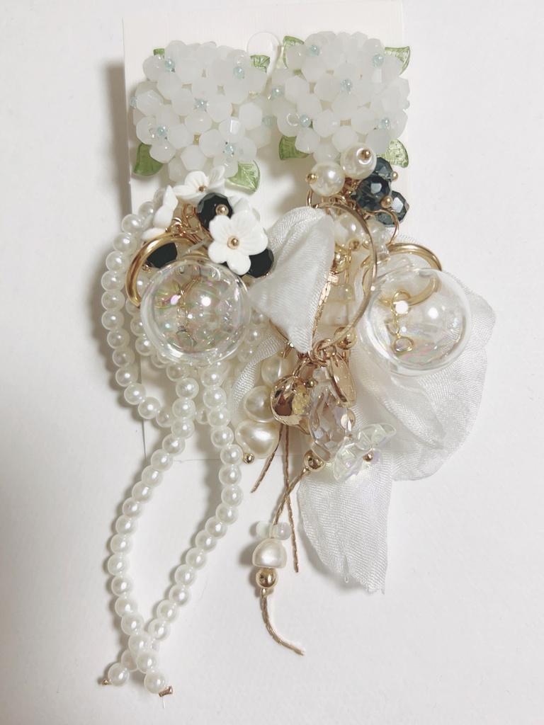 言葉を尽くして心を込めて　ゴージャスピアス　ハンドメイド　ロングピアス　透明感