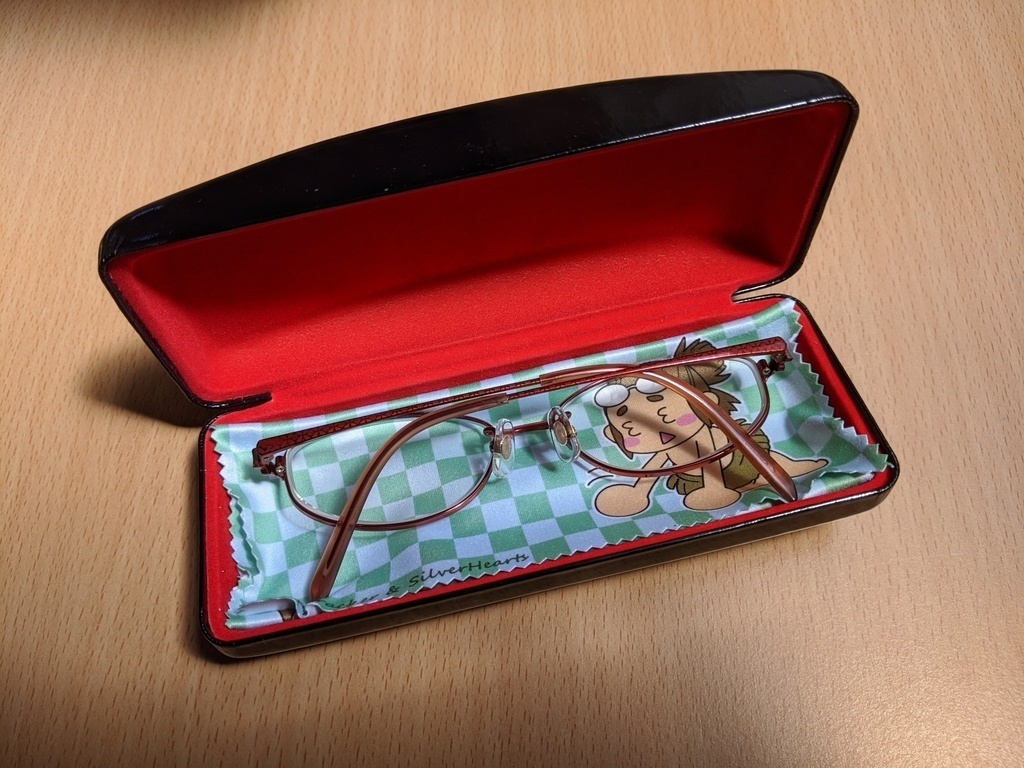 地底人みぃたんメガネ拭き